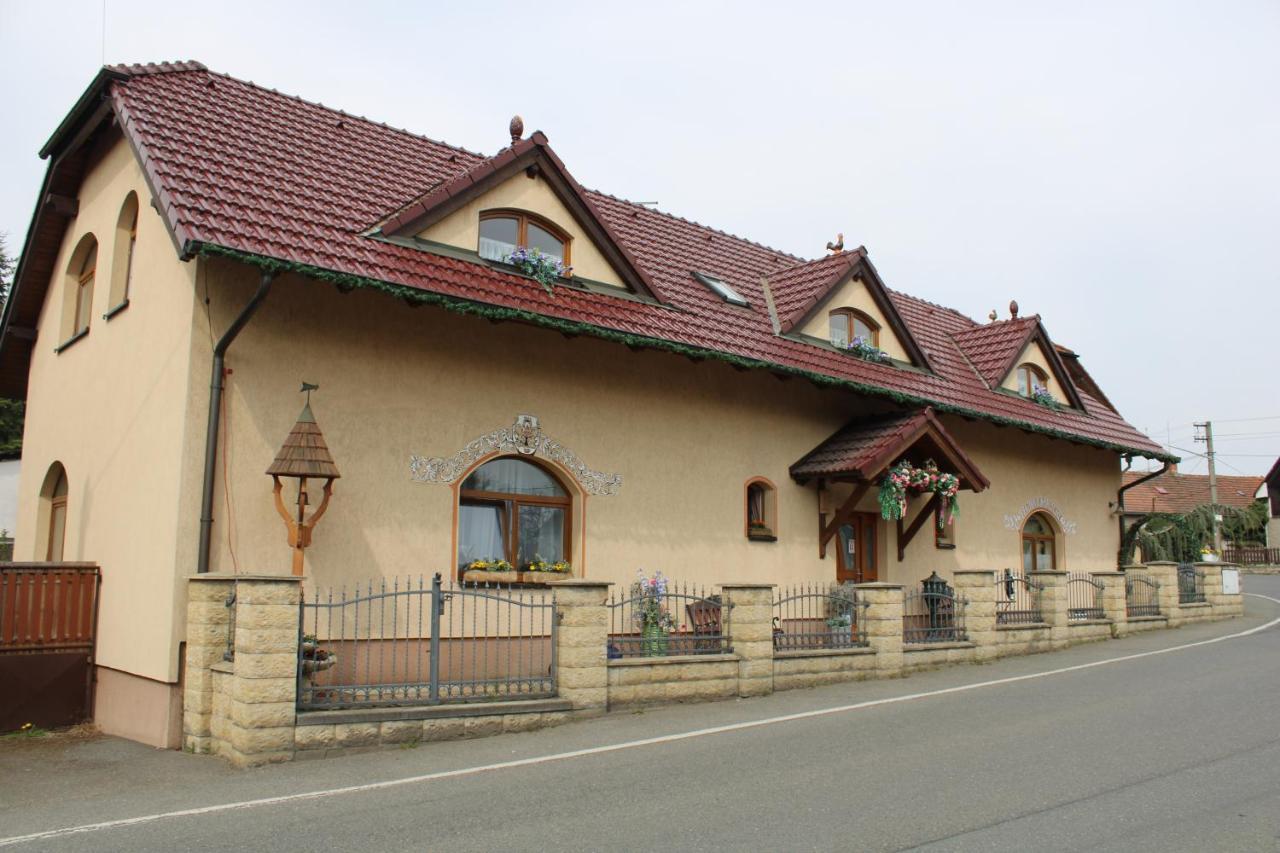 Penzion U Kapličky Mala Hrastice Exteriér fotografie