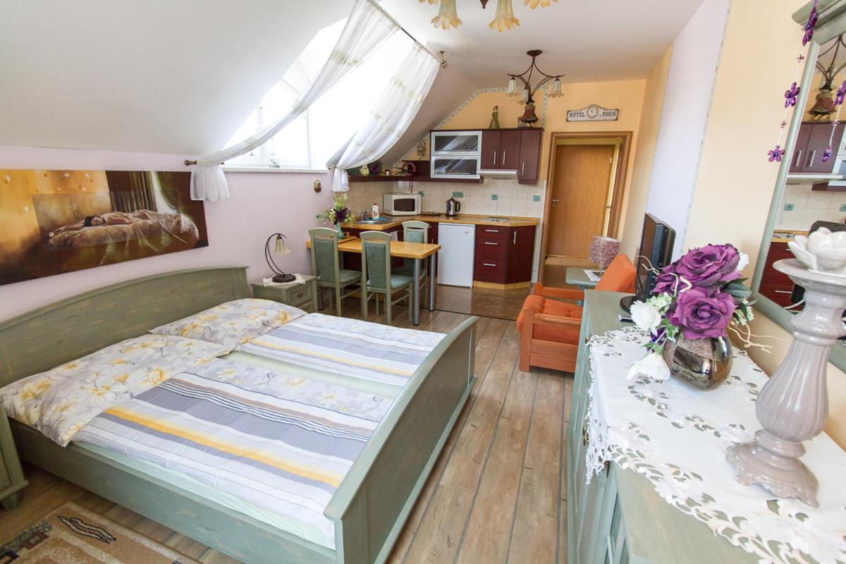 Penzion U Kapličky Mala Hrastice Exteriér fotografie