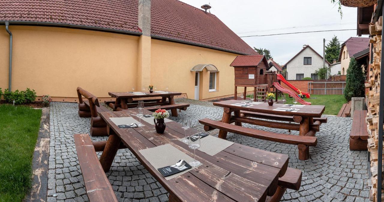 Penzion U Kapličky Mala Hrastice Exteriér fotografie