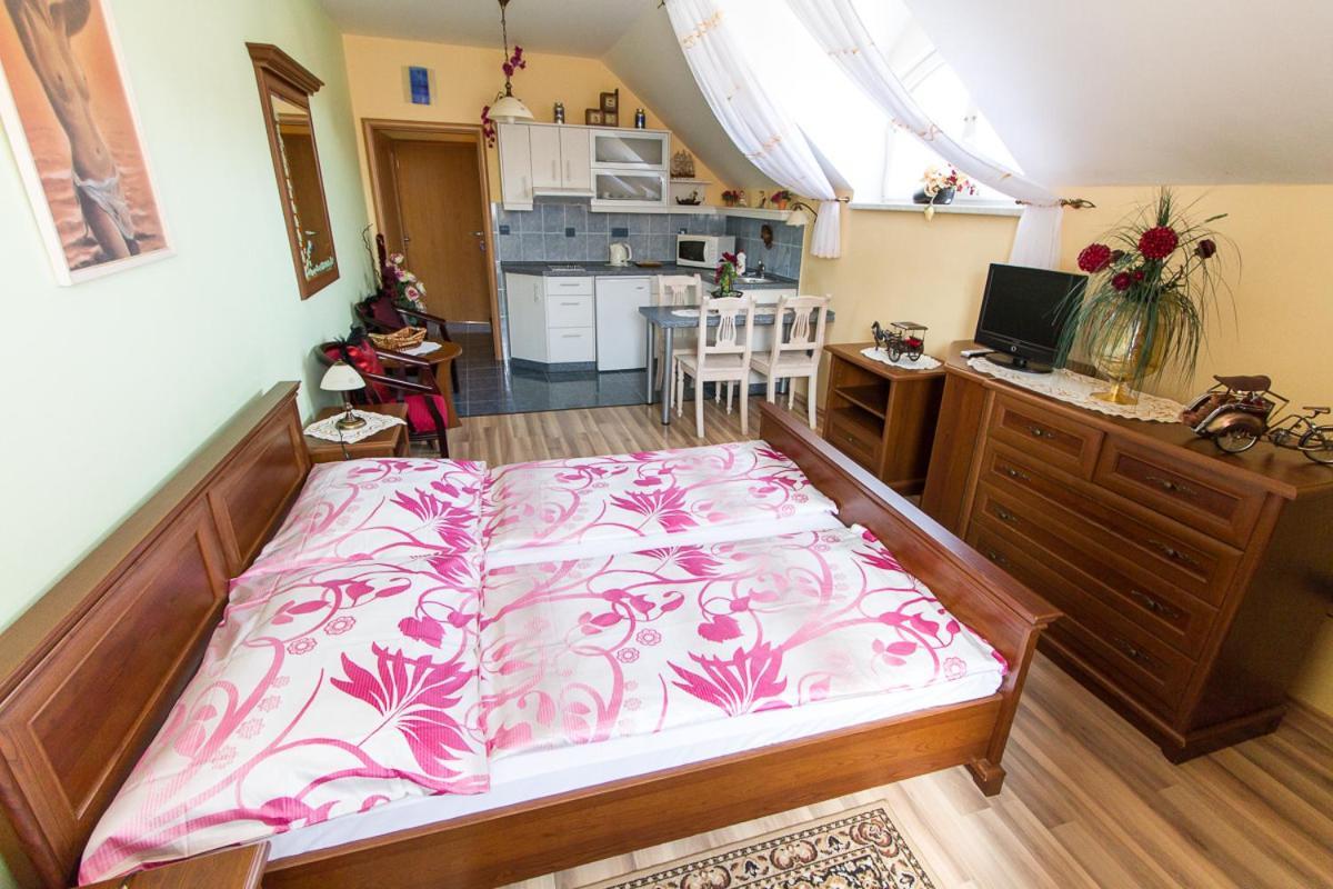 Penzion U Kapličky Mala Hrastice Exteriér fotografie