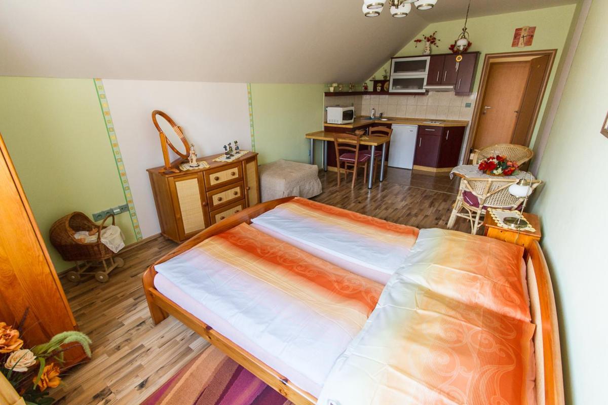 Penzion U Kapličky Mala Hrastice Exteriér fotografie